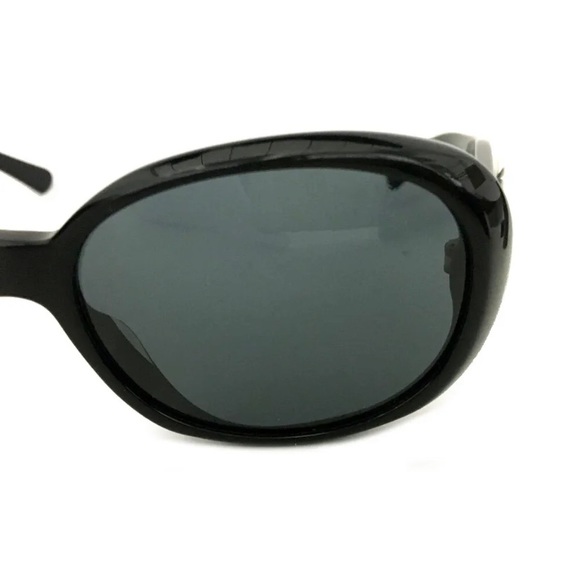 Chanel camellia CC logo sunglasses with case - Picture 6 of 9